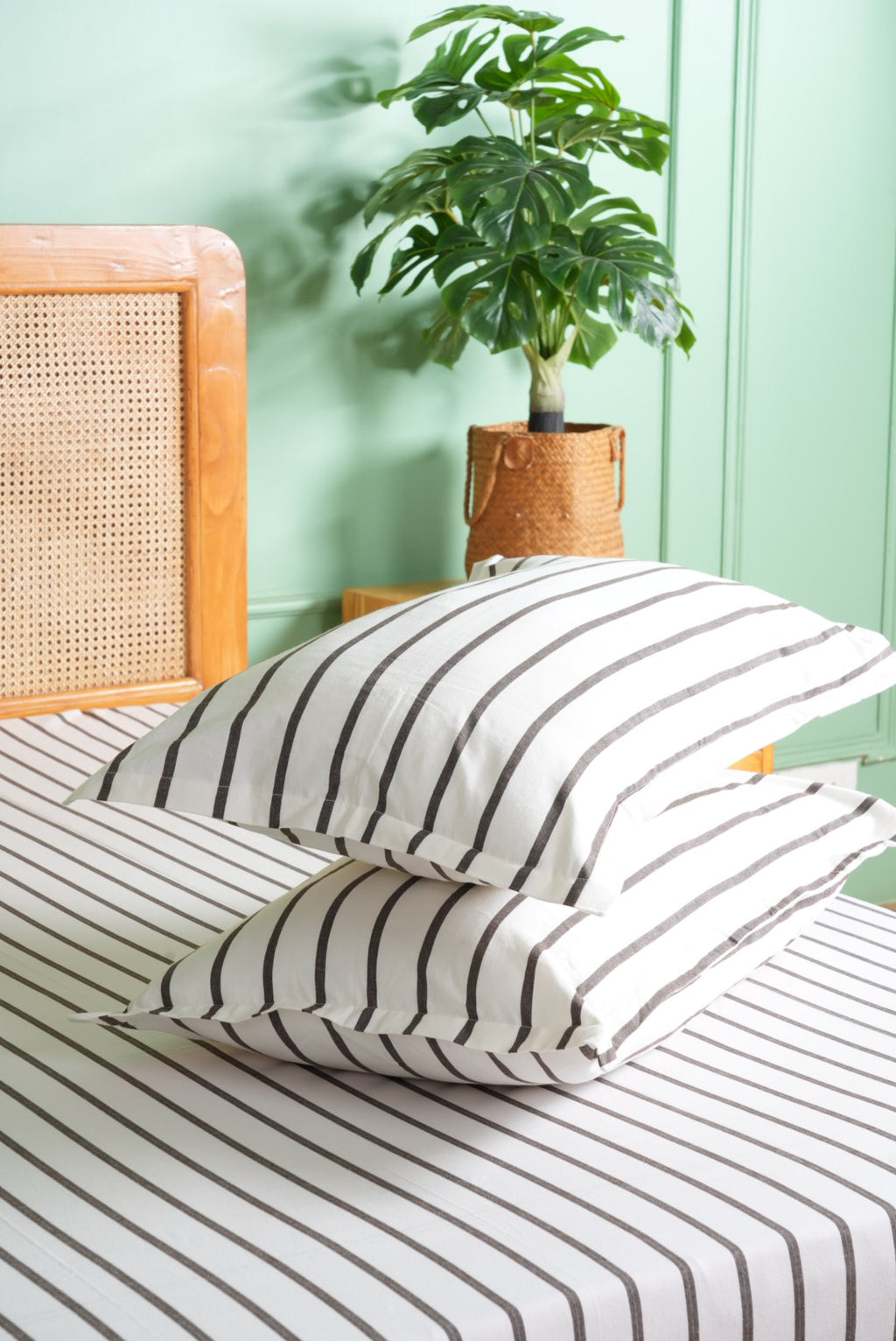 Nidrāya One (Premium Grounding Bedsheet) - Tiramisu