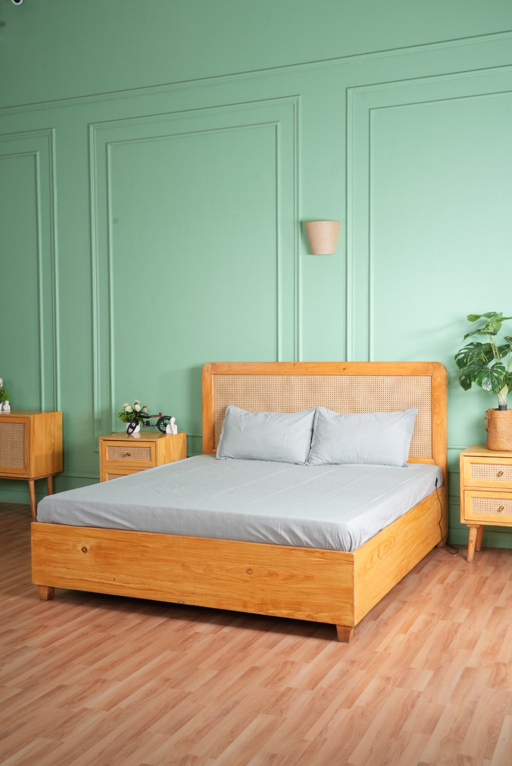 Nidrāya One (Premium Grounding Bedsheet) - Mist