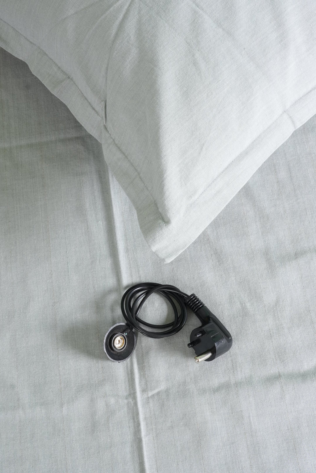 Nidrāya One (Premium Grounding Bedsheet) - Mist