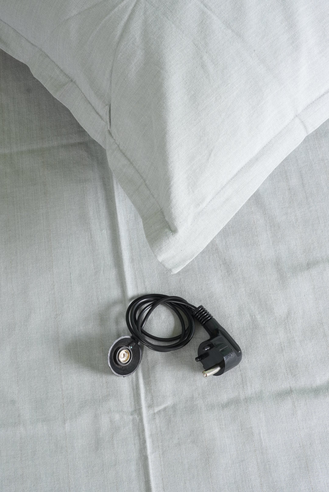 Nidrāya One (Premium Grounding Bedsheet) - Mist